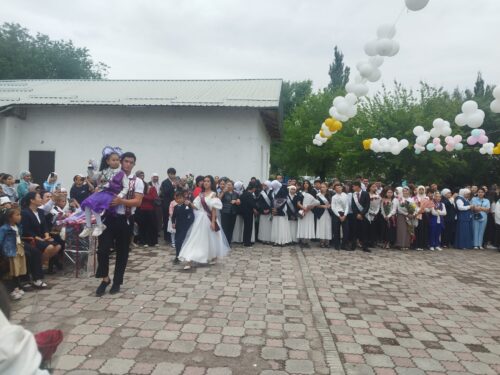 Последний звонок – прощание и новые горизонты